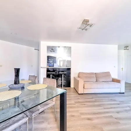 Apartmán Parkside 4 *